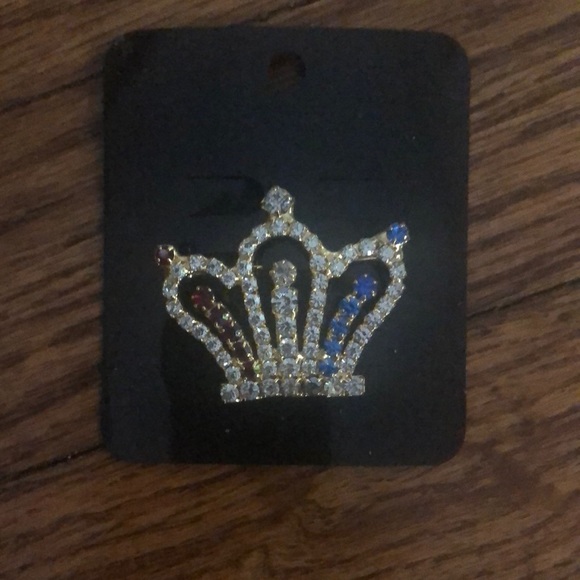 Accessories - Crown Pin